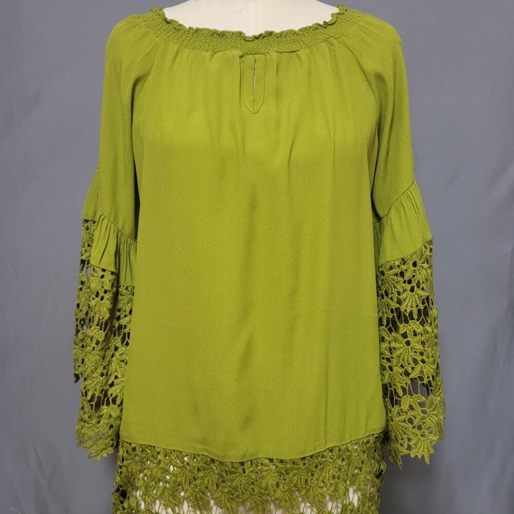 Collen Lopez Green On Or Off-Shoulder Tunic Top with Lace Combo